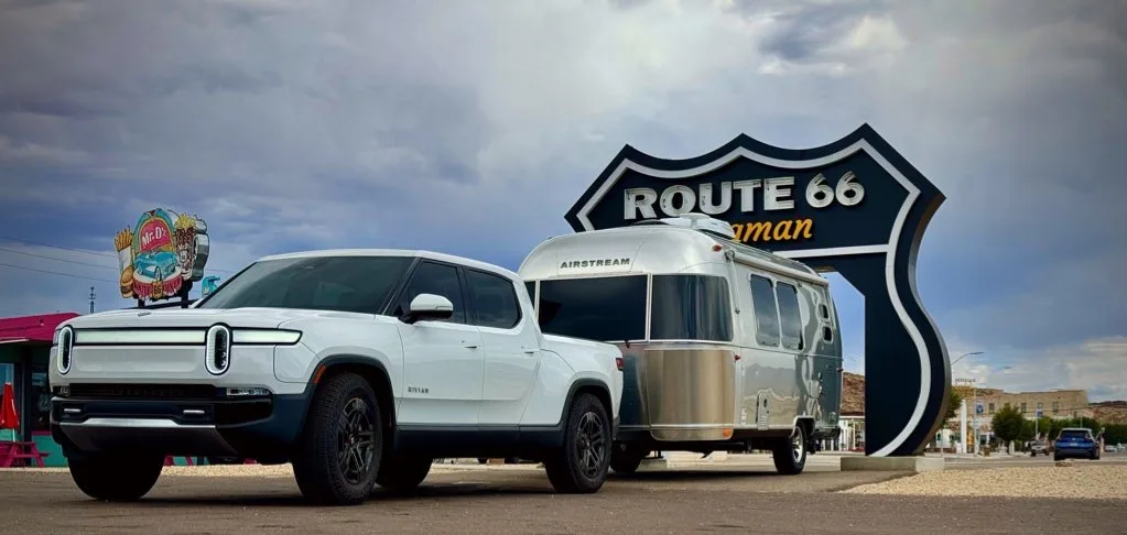 20′ Airstream Caravel hitched to the Rivian R1T