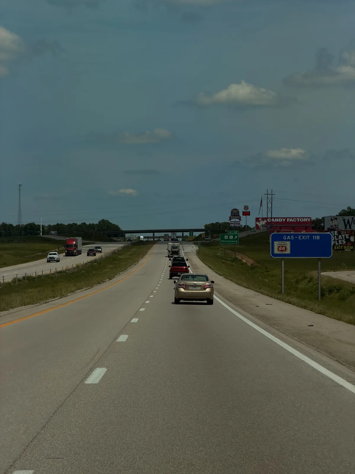 23′ Airstream International at Laclede County, MO, May 2026