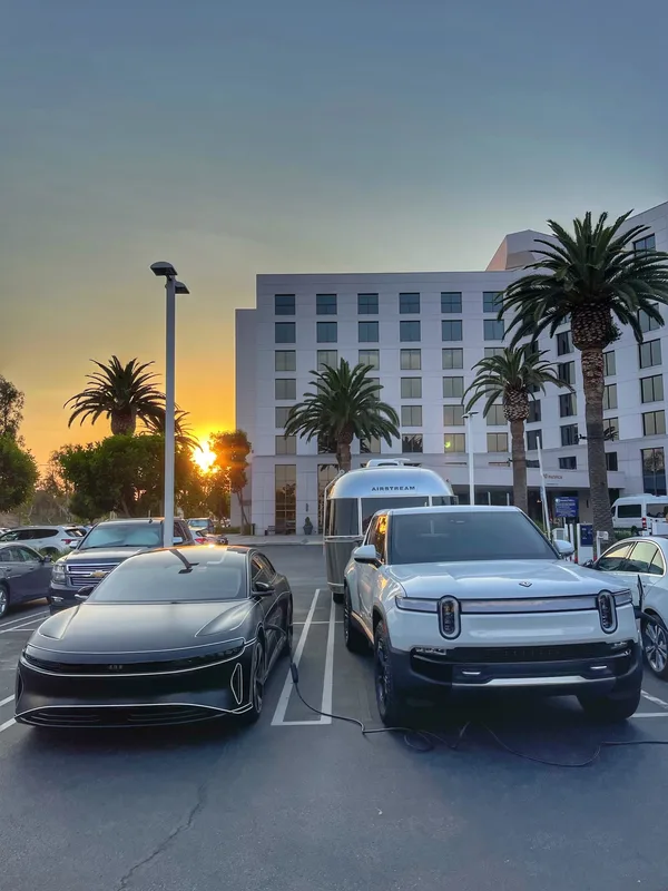 20′ Airstream Caravel hitched to the Rivian R1T at Irvine, CA, September 2024