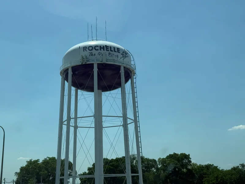 23′ Airstream International at Rochelle, IL, May 2026